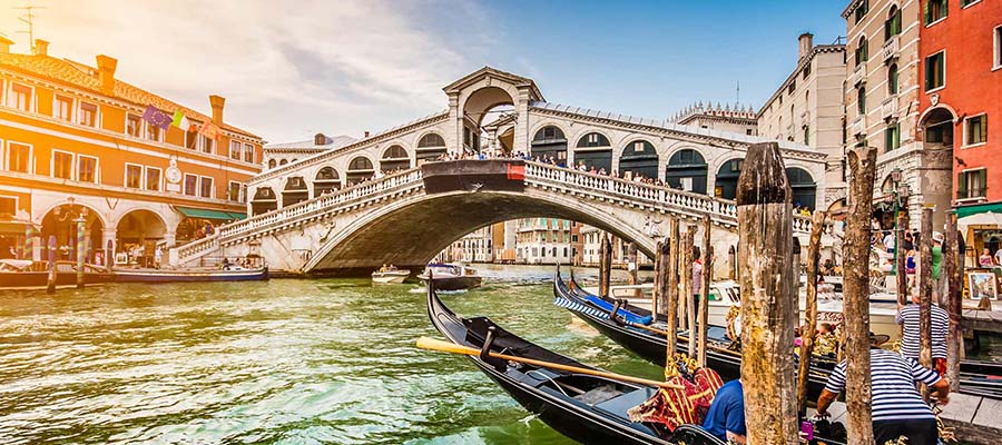 Kanallar Şehri Venedik - Köprü