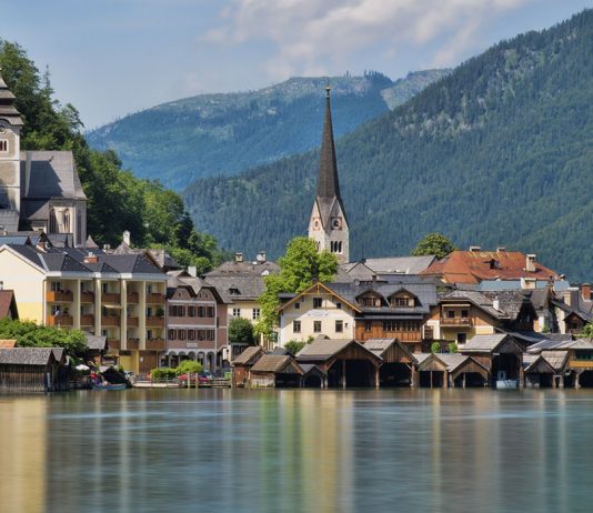 Avusturya'nın Masalsı Şehri Hallstatt - Kapak