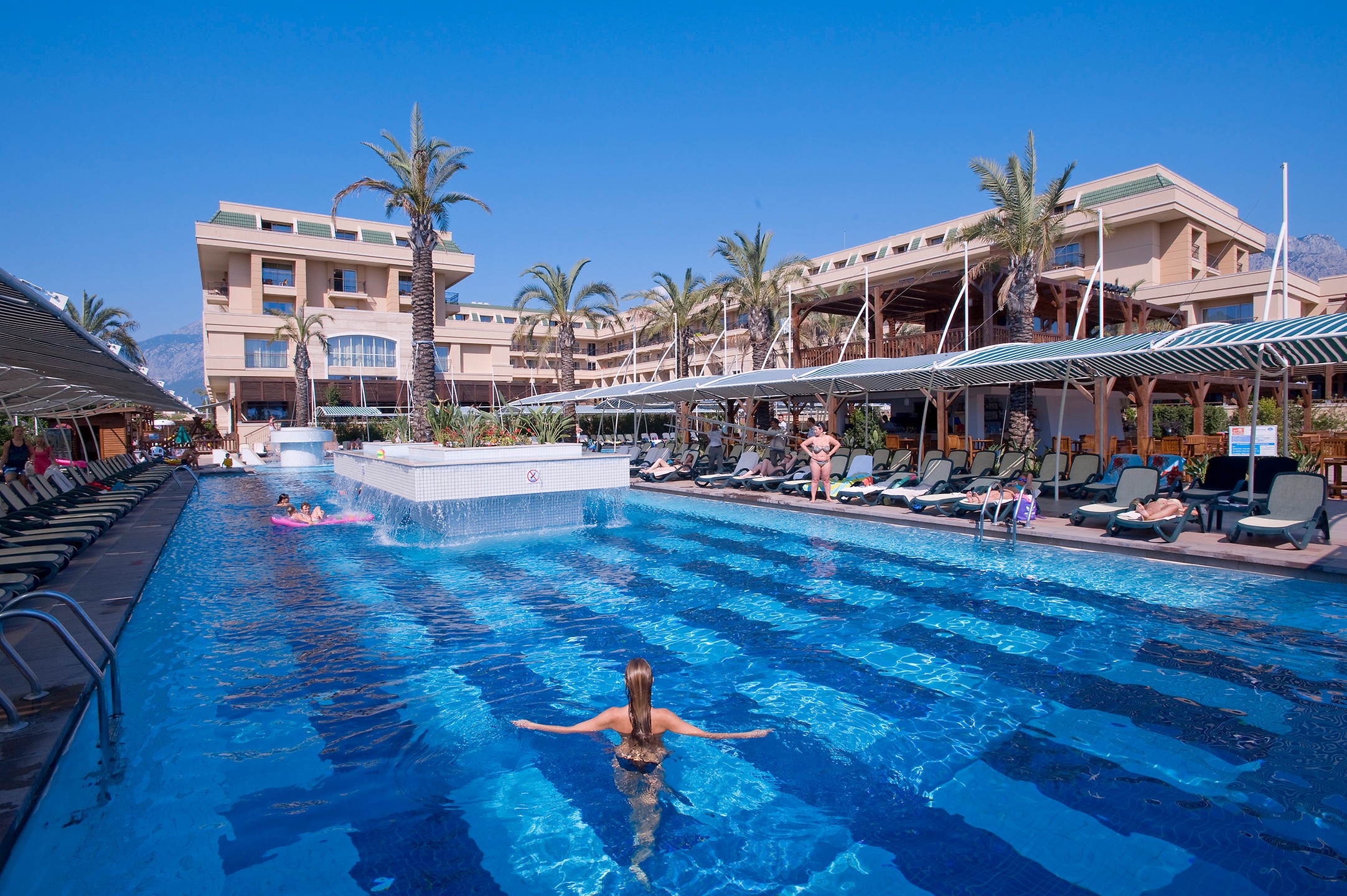 Crystal De Luxe Resort & Spa Hotel